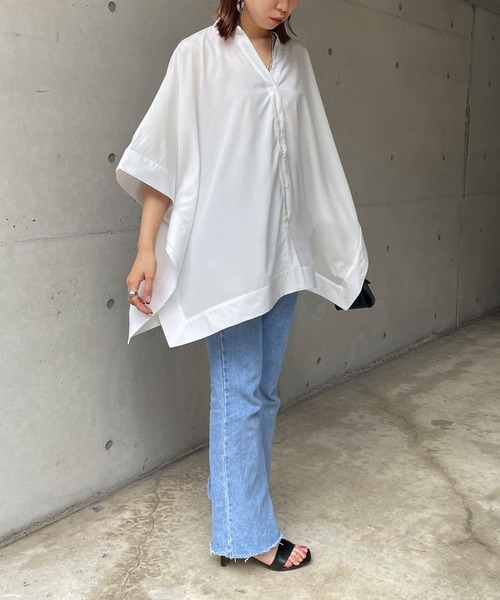 Thevon(ゼボン)の「スクエアポンチョチュニックシャツ(シャツ/ブラウス・レディース・ブラック/オフホワイト/オレンジ/グリーン・FREE)」の13枚目の写真