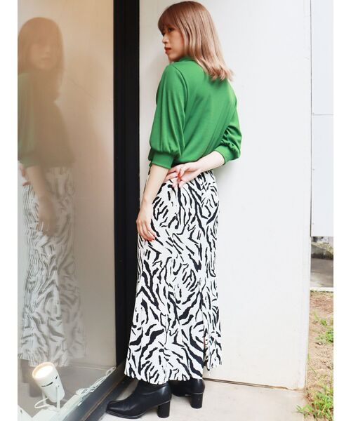 MURUA（ムルーア）の「バックスリットハイウエストマーメイドスカート（スカート・レディース・その他1/ブラック/グリーン/ベージュ・0/1/2）」の7枚目の写真