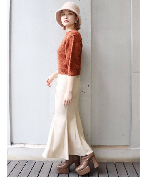 MURUA（ムルーア）の「バックスリットハイウエストマーメイドスカート（スカート・レディース・その他1/ブラック/グリーン/ベージュ・0/1/2）」の15枚目の写真