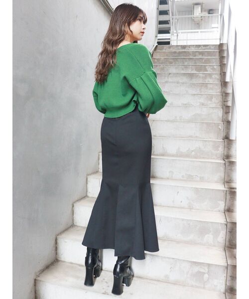 MURUA（ムルーア）の「バックスリットハイウエストマーメイドスカート（スカート・レディース・その他1/ブラック/グリーン/ベージュ・0/1/2）」の16枚目の写真