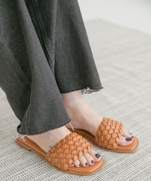 ITEMS URBANRESEARCH（アイテムズ アーバンリサーチ）の「フェイクレザーフラットサンダル（サンダル）」