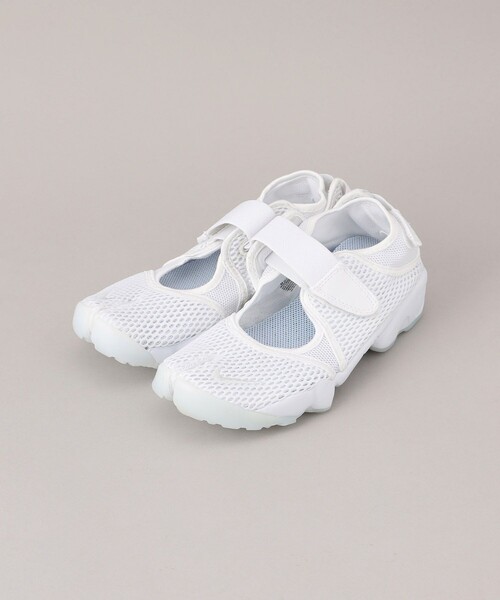 NIKE（ナイキ）の「NIKE/ナイキ エアリフトブリーズ（スニーカー・レディース・ホワイト/ブラック・23.0cm/24.0cm/25.0cm）」の8枚目の写真