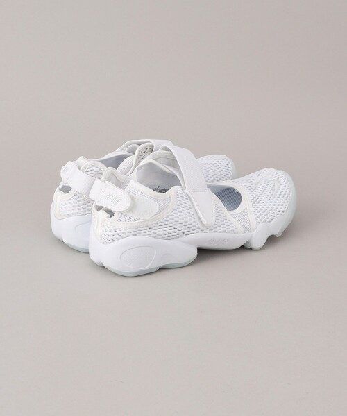 NIKE（ナイキ）の「NIKE/ナイキ エアリフトブリーズ（スニーカー・レディース・ホワイト/ブラック・23.0cm/24.0cm/25.0cm）」の4枚目の写真