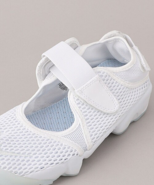 NIKE（ナイキ）の「NIKE/ナイキ エアリフトブリーズ（スニーカー・レディース・ホワイト/ブラック・23.0cm/24.0cm/25.0cm）」の10枚目の写真