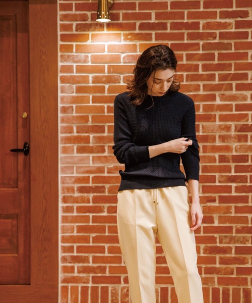 OPAQUE.CLIP（オペークドットクリップ）の「◆ケーブルニット【エクストラファインオーガニックコットン/WEB限定カラー】（ニット/セーター・レディース・ブルー/ライトグリーン/ブラウン系その他/ダークネイビー/ブラック系7/イエロー系7/ピンク系/ホワイト系・40/38/36）」の12枚目の写真