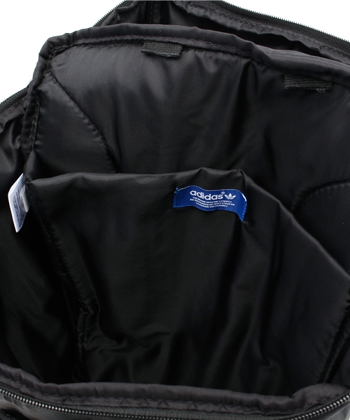 adidas Originals(アディダスオリジナルス)の「ユニセックス アディダス リュック adidas SCI FI BACKPACK(バックパック/リュック・メンズ・ブラック・ONE SIZE)」の8枚目の写真