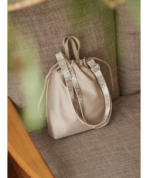 AMERICAN HOLIC（アメリカンホリック）の「パターンベルト巾着ショルダーバック（ショルダーバッグ・レディース・ベージュ/ボルドー/ブラック・FREE）」の6枚目の写真