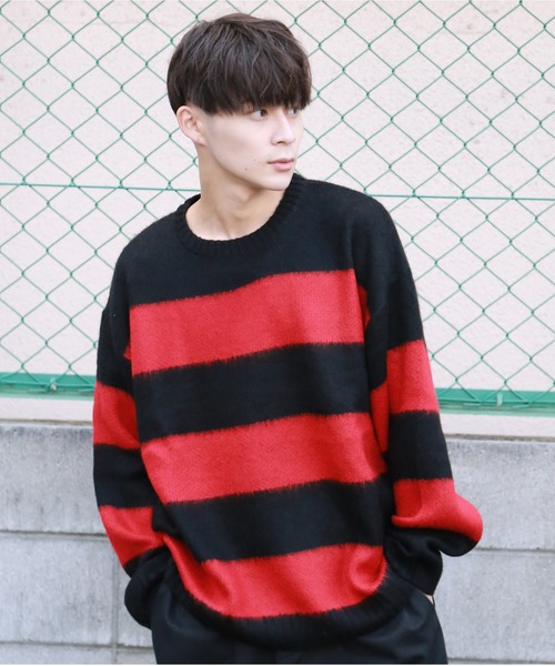 SPINNS（スピンズ）の「【ゆったりシルエット】フェイクモヘア ボーダー カラーニット（ニット/セーター・メンズ・イエロー×ブラック/チャコールグレー×ブラック/レッド系その他/グリーン系その他/ホワイト×ブラック/ベージュ系その他・ONESIZE）」の6枚目の写真