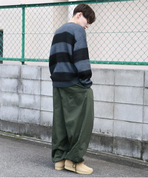 SPINNS（スピンズ）の「【ゆったりシルエット】フェイクモヘア ボーダー カラーニット（ニット/セーター・メンズ・イエロー×ブラック/チャコールグレー×ブラック/レッド系その他/グリーン系その他/ホワイト×ブラック/ベージュ系その他・ONESIZE）」の20枚目の写真