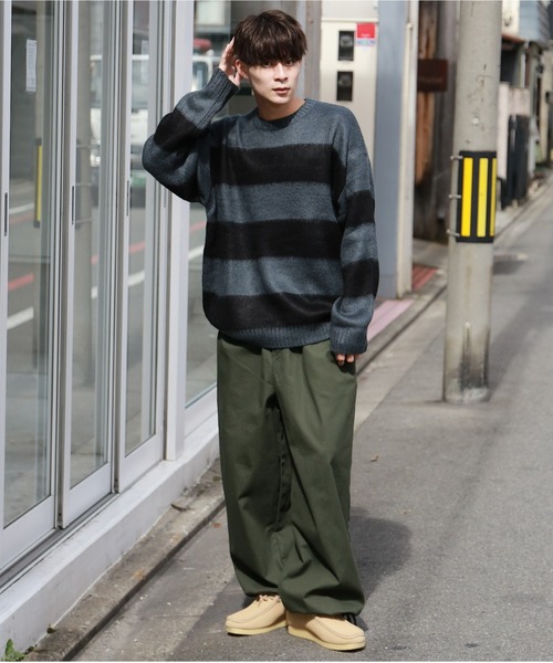 SPINNS（スピンズ）の「【ゆったりシルエット】フェイクモヘア ボーダー カラーニット（ニット/セーター・メンズ・イエロー×ブラック/チャコールグレー×ブラック/レッド系その他/グリーン系その他/ホワイト×ブラック/ベージュ系その他・ONESIZE）」の19枚目の写真