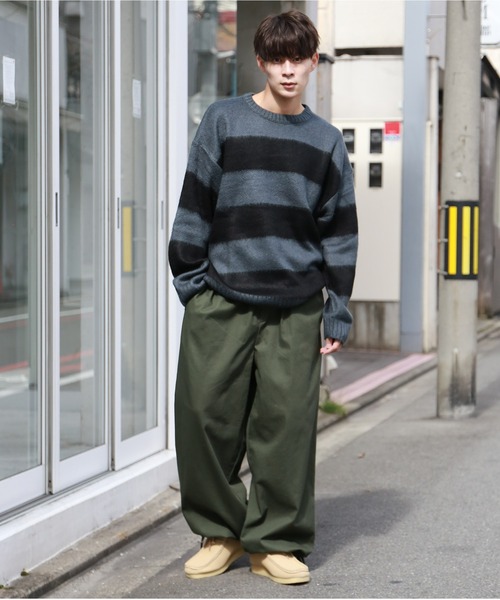 SPINNS（スピンズ）の「【ゆったりシルエット】フェイクモヘア ボーダー カラーニット（ニット/セーター・メンズ・イエロー×ブラック/チャコールグレー×ブラック/レッド系その他/グリーン系その他/ホワイト×ブラック/ベージュ系その他・ONESIZE）」の17枚目の写真