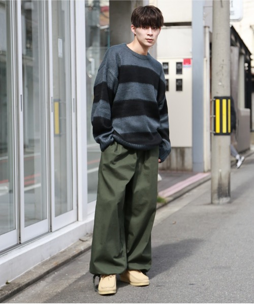 SPINNS（スピンズ）の「【ゆったりシルエット】フェイクモヘア ボーダー カラーニット（ニット/セーター・メンズ・イエロー×ブラック/チャコールグレー×ブラック/レッド系その他/グリーン系その他/ホワイト×ブラック/ベージュ系その他・ONESIZE）」の16枚目の写真