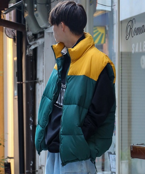 SPINNS(スピンズ)の「【ビックシルエット】ジップアップ 切り替えフェイクダウンベスト(ベスト・メンズ・ブラック×グリーン/ネイビー系/ブラック/グリーン系その他・M/L)」の8枚目の写真