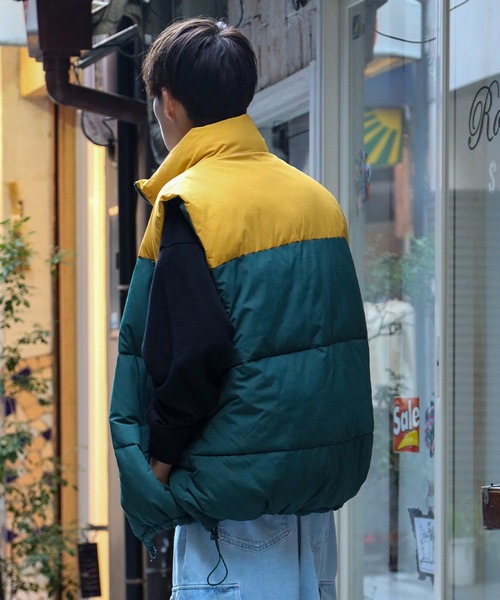 SPINNS(スピンズ)の「【ビックシルエット】ジップアップ 切り替えフェイクダウンベスト(ベスト・メンズ・ブラック×グリーン/ネイビー系/ブラック/グリーン系その他・M/L)」の9枚目の写真