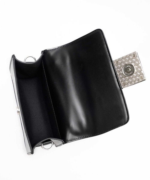 X-girl（エックスガール）の「LOGO BUCKLE 2WAY SHOULDER BAG（ショルダーバッグ・レディース・ブラック/ホワイト・ONE SIZE）」の13枚目の写真