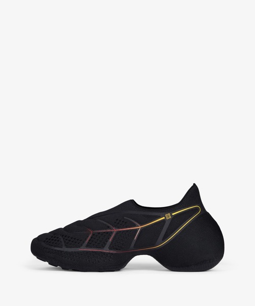 GIVENCHY(ジバンシイ)の「TK-360 PLUS SNEAKERS(スニーカー・メンズ・ブラック・43/40/41/42)」の2枚目の写真