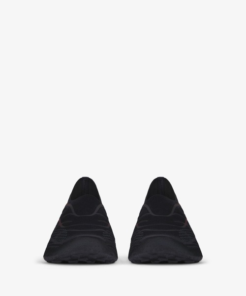 GIVENCHY(ジバンシイ)の「TK-360 PLUS SNEAKERS(スニーカー・メンズ・ブラック・43/40/41/42)」の4枚目の写真