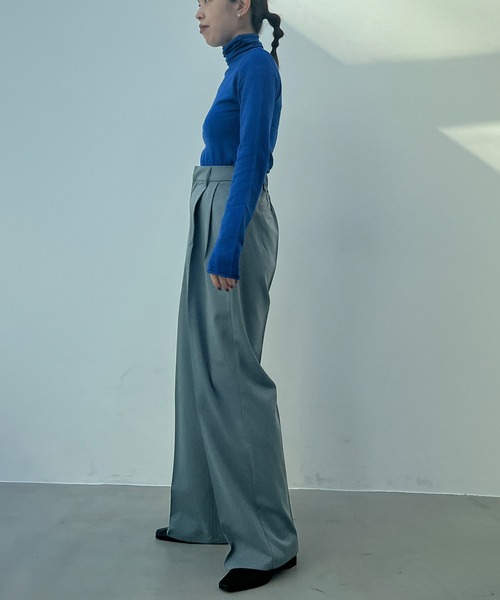 y/m(イム)の「エステルツイル2タックパンツ(スラックス・レディース・ベージュ/アイボリー/ブラック/グレー/パープル/イエロー・FREE)」の11枚目の写真