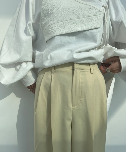 y/m(イム)の「エステルツイル2タックパンツ(スラックス・レディース・ベージュ/アイボリー/ブラック/グレー/パープル/イエロー・FREE)」の21枚目の写真