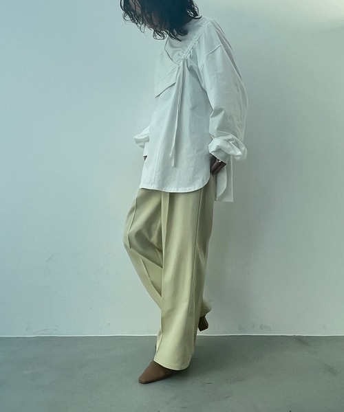 y/m(イム)の「エステルツイル2タックパンツ(スラックス・レディース・ベージュ/アイボリー/ブラック/グレー/パープル/イエロー・FREE)」の19枚目の写真