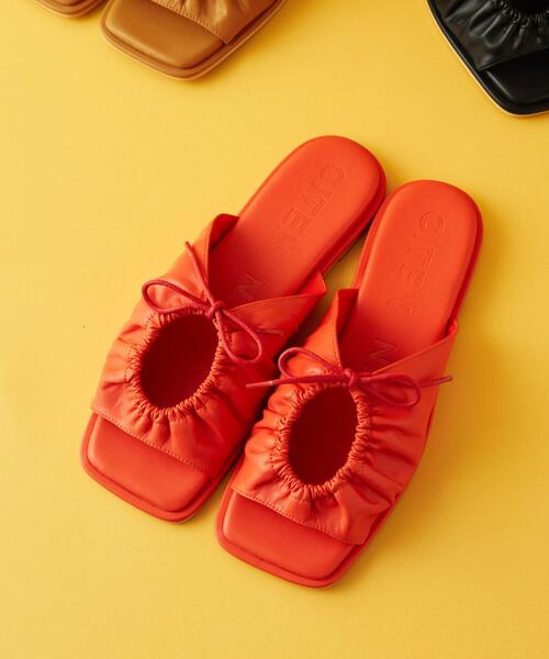 CITEN（シテン）の「＜CITEN＞シャーリング サンダル（サンダル・レディース・ブラウン/レッド/ブラック・S/M/L）」の3枚目の写真