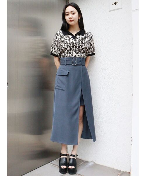 MURUA（ムルーア）の「モノグラムニットポロシャツ（ポロシャツ・レディース・ブラック/オレンジ/ブルー・FREE）」の14枚目の写真