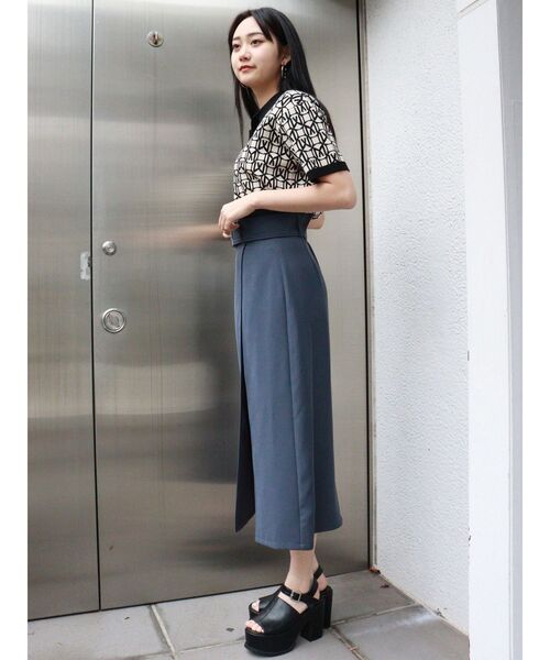 MURUA（ムルーア）の「モノグラムニットポロシャツ（ポロシャツ・レディース・ブラック/オレンジ/ブルー・FREE）」の15枚目の写真