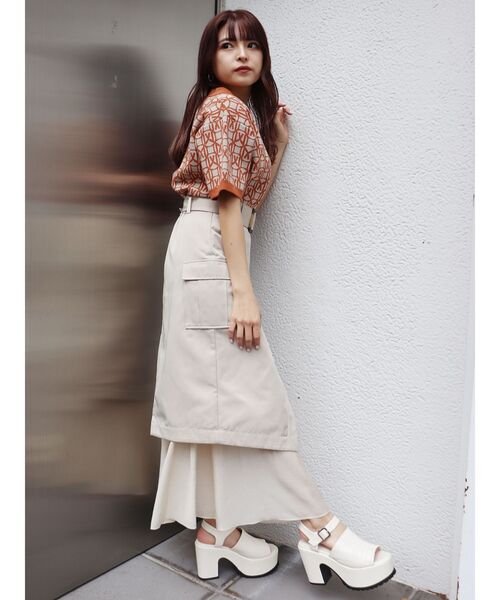 MURUA（ムルーア）の「モノグラムニットポロシャツ（ポロシャツ・レディース・ブラック/オレンジ/ブルー・FREE）」の22枚目の写真