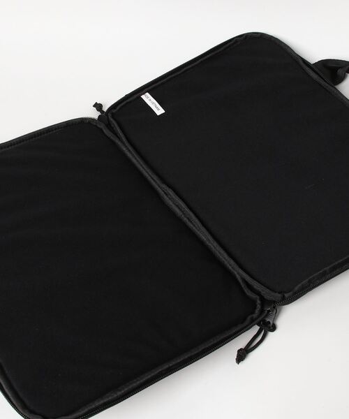 Perfect Suit FActory（パーフェクトスーツファクトリー）の「WEB限定 PC用ケース　ブラック（ビジネスバッグ・メンズ・ブラック・FREE）」の5枚目の写真