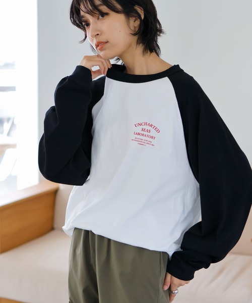 LIAN(リアン)の「ラグランスリーブロゴロンT(Tシャツ/カットソー・レディース・ブラック/ネイビー/グリーン・FREE)」の2枚目の写真