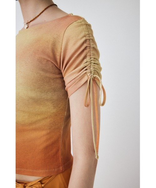 MOUSSY(マウジー)の「OMBRE SHEER SHRRING トップス(Tシャツ/カットソー・レディース・オレンジ/レッド/ブルー・FREE)」の13枚目の写真