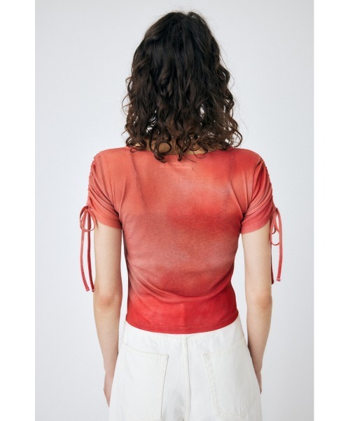 MOUSSY(マウジー)の「OMBRE SHEER SHRRING トップス(Tシャツ/カットソー・レディース・オレンジ/レッド/ブルー・FREE)」の6枚目の写真