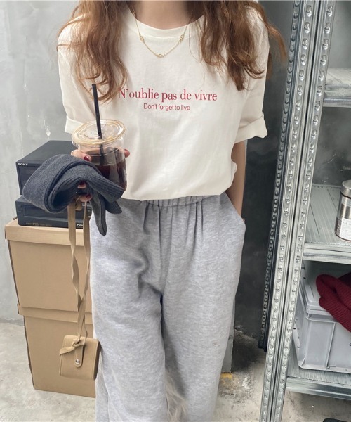 ARCHIVER（アーカイバ）の「【Bl】 [IZU] メッセージプリントTシャツ（Tシャツ/カットソー・レディース・ネイビー/ベージュ/ホワイト・FREE）」の4枚目の写真