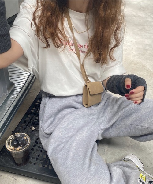 ARCHIVER（アーカイバ）の「【Bl】 [IZU] メッセージプリントTシャツ（Tシャツ/カットソー・レディース・ネイビー/ベージュ/ホワイト・FREE）」の6枚目の写真