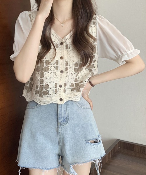 gossip!ロサンゼルス(ゴシップロサンゼルス)の「クロッシェシ 透かし編みカラーフォン 切り替え パフスリーブ ショートカーディガン(カーディガン/ボレロ・レディース・グレー/ベージュ/ネイビー・FREE)」の17枚目の写真