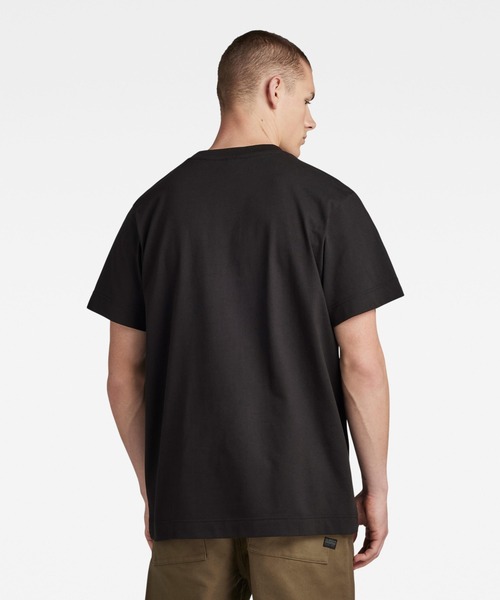 G-STAR(ジースター)の「ESSENTIAL LOOSE T-SHIRT/オーバーサイズ/ワンポイント(Tシャツ/カットソー・メンズ・ダークブラック/ホワイト・SMALL/MEDIUM/LARGE/X-SMALL/X-LARGE)」の4枚目の写真