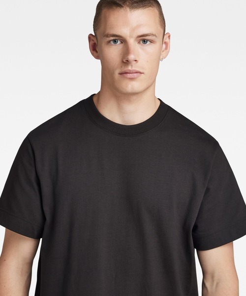 送料込★G-Star★Utility Mix Pocket Loose Tシャツ Utility Mix Pocket Loose T-Shirt | ブラック | G-STAR® JP