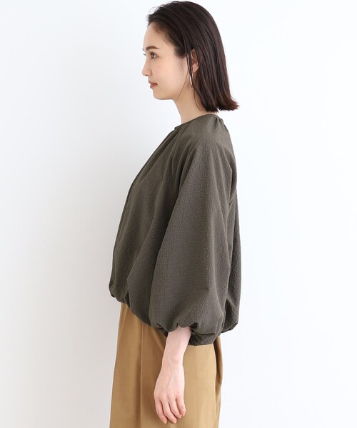 INDIVI(インディヴィ)の「◆【SETUP可能/パフスリーブ】サッカーチェックブラウスブルゾン(ブルゾン・レディース・ブラウン系/ライトベージュ/ブラック・19/03/38/40/05/15 /13/36)」の6枚目の写真