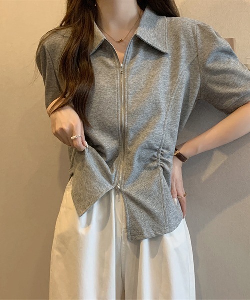 gossip!ロサンゼルス(ゴシップロサンゼルス)の「YUGA ダブルジッパー ショートトップス(シャツ/ブラウス・レディース・ブラック/グレー・FREE)」の2枚目の写真