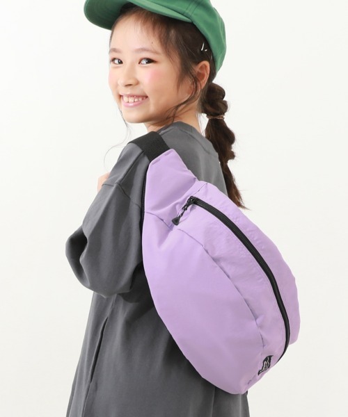 devirock（デビロック）の「親子で使える ゲーム機ケース固定バンド付き  2WAY 配色ボディバッグ(7L)（ショルダーバッグ・キッズ・グレー系/ダークオリーブ/パープル/ブラック/ダークオレンジ/ブルー系5/ピンク/キャメル/イエロー系1/ラベンダー・ONE SIZE）」の6枚目の写真