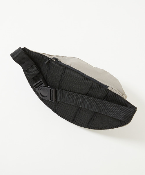 devirock（デビロック）の「親子で使える ゲーム機ケース固定バンド付き  2WAY 配色ボディバッグ(7L)（ショルダーバッグ・キッズ・グレー系/ダークオリーブ/パープル/ブラック/ダークオレンジ/ブルー系5/ピンク/キャメル/イエロー系1/ラベンダー・ONE SIZE）」の21枚目の写真