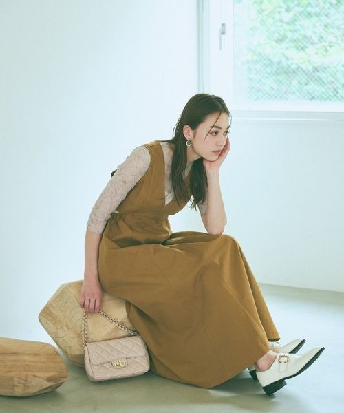 mysty woman(ミスティウーマン)の「ベルト付きシューズ 966404(その他シューズ・レディース・オフホワイト/ブラック・MEDIUM/LARGE)」の3枚目の写真