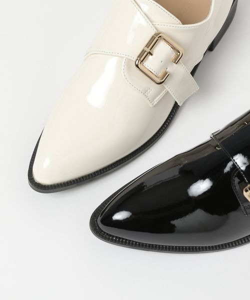 mysty woman(ミスティウーマン)の「ベルト付きシューズ 966404(その他シューズ・レディース・オフホワイト/ブラック・MEDIUM/LARGE)」の16枚目の写真