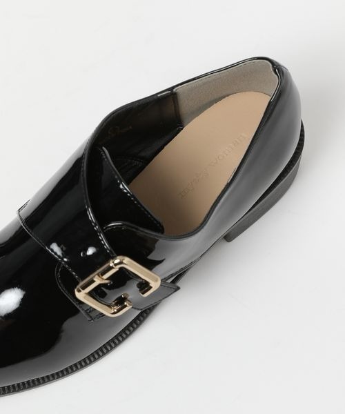 mysty woman(ミスティウーマン)の「ベルト付きシューズ 966404(その他シューズ・レディース・オフホワイト/ブラック・MEDIUM/LARGE)」の15枚目の写真