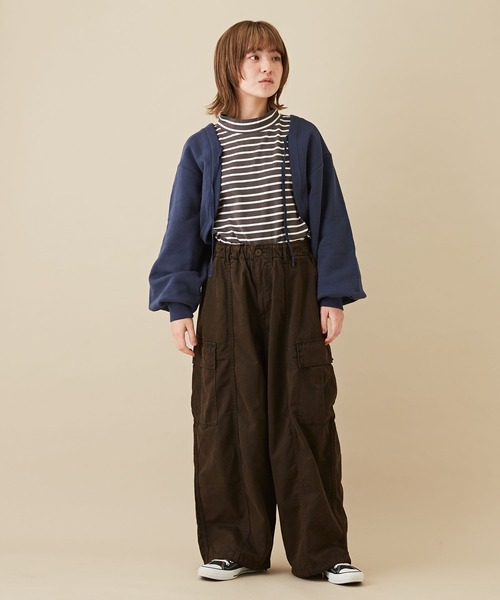 CUBE SUGAR（キューブシュガー）の「綿テンセルツイル顔料染コクーンカーゴパンツ（カーゴパンツ・レディース・カーキ/パープル/スミクロ・M）」の7枚目の写真