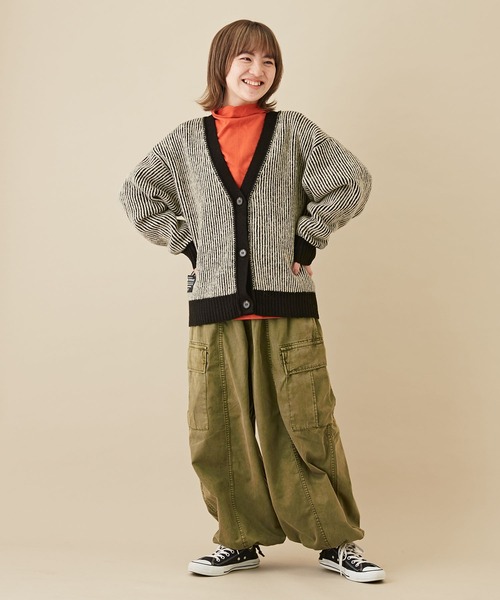 CUBE SUGAR（キューブシュガー）の「綿テンセルツイル顔料染コクーンカーゴパンツ（カーゴパンツ・レディース・カーキ/パープル/スミクロ・M）」の14枚目の写真