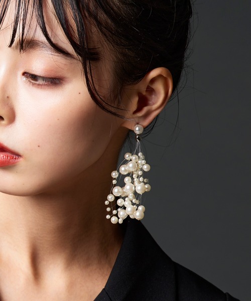 Narcissus（ナルシス）の「【Narcissus】パールフリンジピアス（ピアス（両耳用）・レディース・ホワイト・FREE）」の2枚目の写真