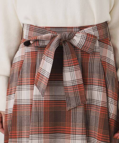 couture brooch（クチュールブローチ）の「◆【リボン付け外し2WAY】起毛チェックタックボリュームスカート（スカート・レディース・ブラウン系その他3/ブラウン系2・36/38/40/42）」の20枚目の写真