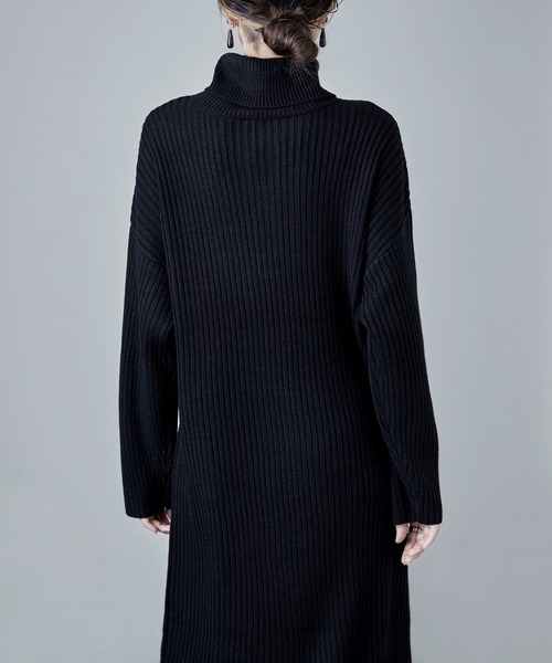 etoll.(エトル)の「ハーフジップリブニットワンピース(ワンピース・レディース・ライトベージュ/チャコール/ブラック・M)」の19枚目の写真