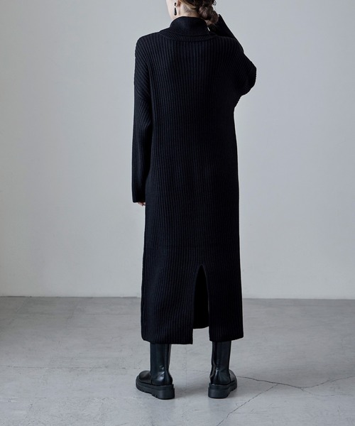 etoll.(エトル)の「ハーフジップリブニットワンピース(ワンピース・レディース・ライトベージュ/チャコール/ブラック・M)」の21枚目の写真